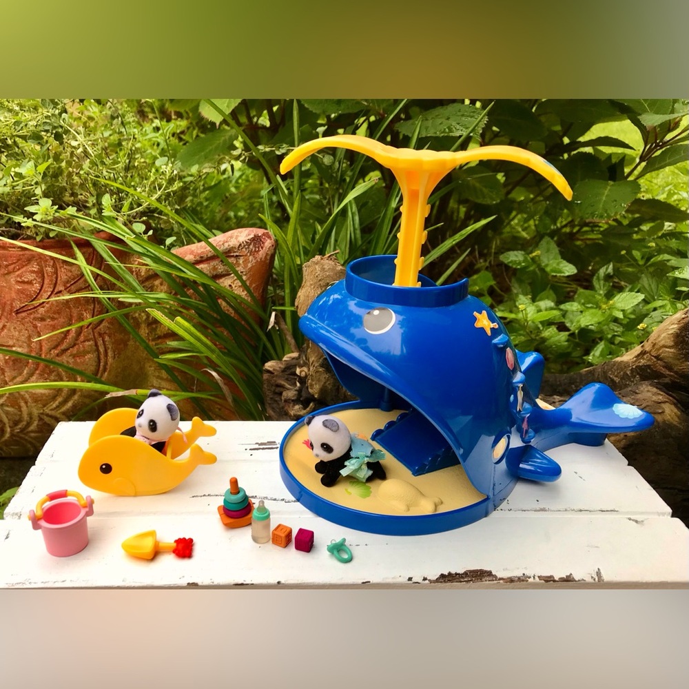 Calico Critters Splash & Play Whale Baby Panda Twins Accessories Playset Figures